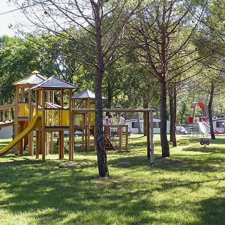 Pineta Village-1 By Interhome Дом отдыха Бельведере